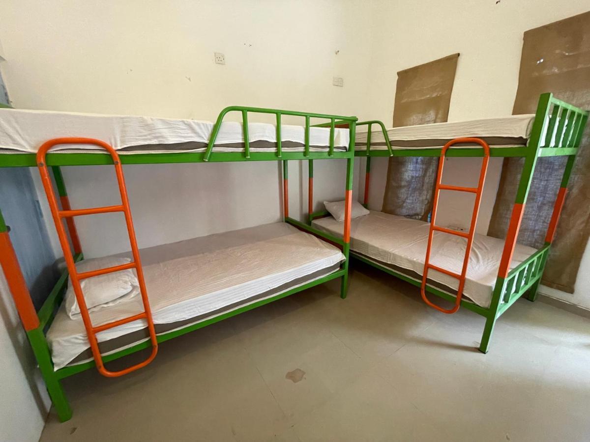Bunk 15 Hiriketiya Vandrerhjem Dikwella Eksteriør bilde